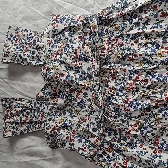 Super cute floral dress - Picture 4 of 5